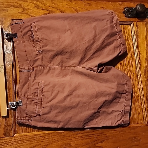 Old Navy mens shorts - Picture 3 of 5